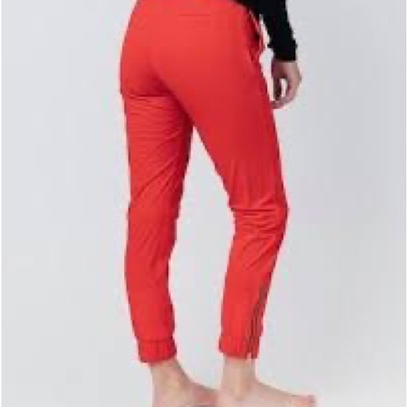 Zyia red zipper everywhere joggers Medium - Picture 3 of 6